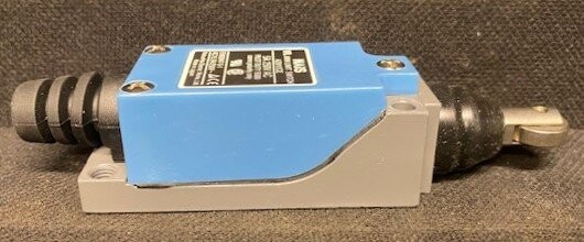 Matsushita AZ8112CE Mini Limit Switch - Image 3