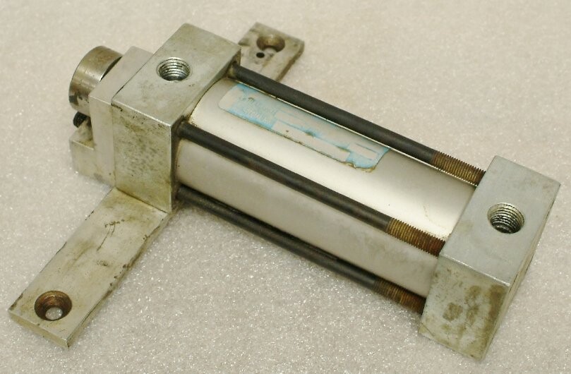 Mead Fluid Dynamics Unknown Model 1.5in bore Pneumatic Cylinder