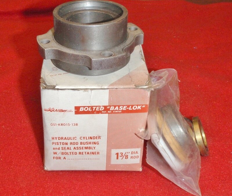 Miller 051-KR015-138 Hydraulic Cylinder Piston Rod Bushing and Seal Assembly