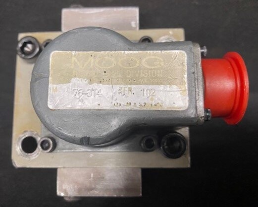 Moog 76-314 Servo Valve - Image 2