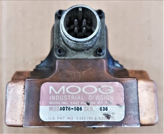 Moog A076-508 Servo Valve - Image 2