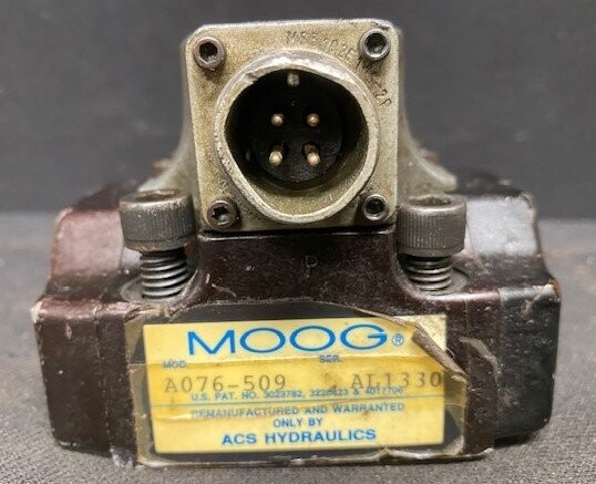Moog A076-509 Servo Valve - Image 2