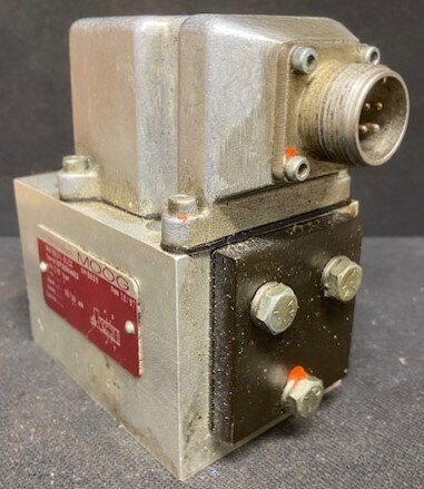 Moog D631-342C Servo Valve