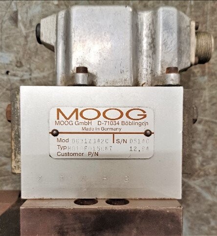 Moog D631Z342C Hydraulic Servo Valve