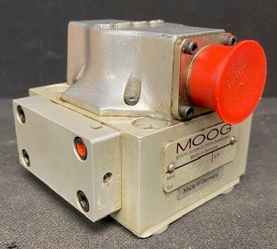 Moog D760A508A Servo Valve
