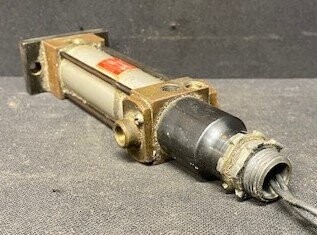 Mosier TFR-401 Tiny Tim Pneumatic Solenoid Cylinder - Image 4