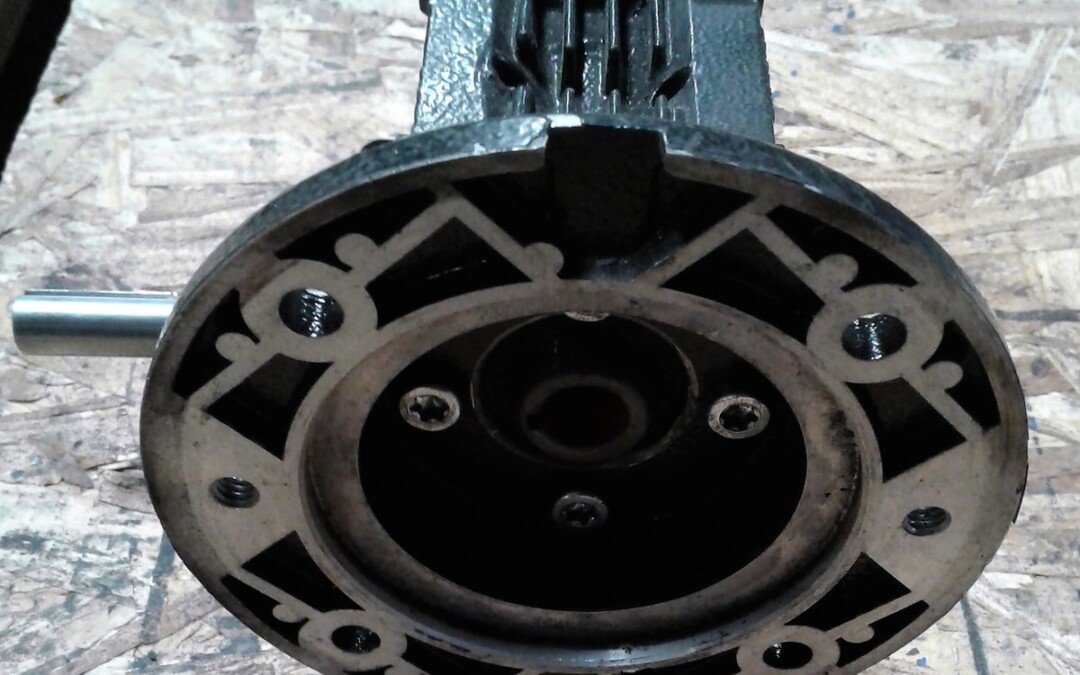 Motovario NMRV 030 Worm Gearbox - Image 2