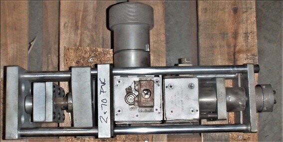 W. Mueller Unknown Model 2x70mm Blow Mold Machine Head