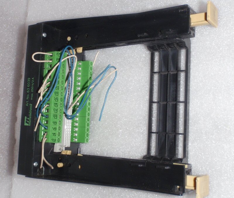 Murrelektronik 636039 Amplifier Slot Card Holder - Image 2