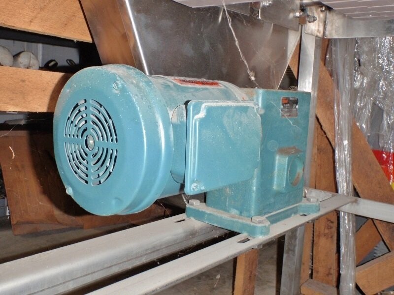 Nercon Unknown 3 lane, 12 ft. Stainless Steel Directional Conveyor - Image 3