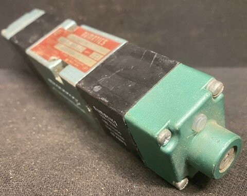 Numatics 082SS43AK Pneumatic Valve