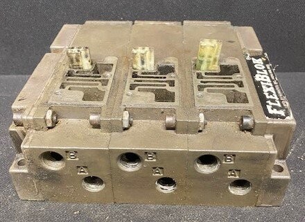 Numatics HH-2 Flexiblok Manifold Assembly - Image 3