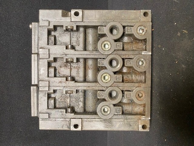 Numatics HH-2 Flexiblok Manifold Assembly - Image 4