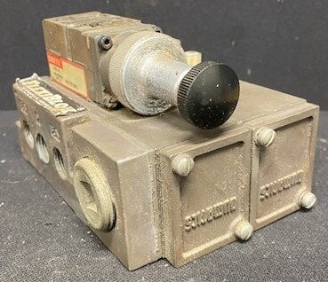 Numatics HH-2 FlexiBlok Manifold with 081RS100J Regulator