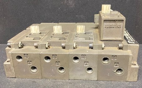 Numatics Repl# 081RS100J Pneumatic Regulator Valve on FlexiBlok 4 Manifold Assembly - Image 4