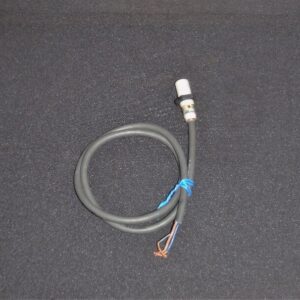 Omron E2F-X2E1Automation Proximity Sensor