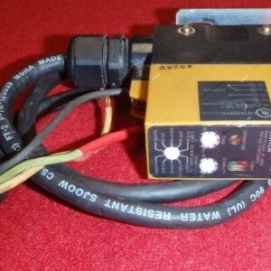 Omron E3A2-DS70M4T Photoelectric Switch