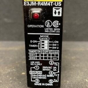 Omron E3JM-R4M4T-US Photoelectric Sensor