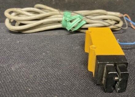 Omron E3S-X3CE4 Photoelectric Switch - Image 2