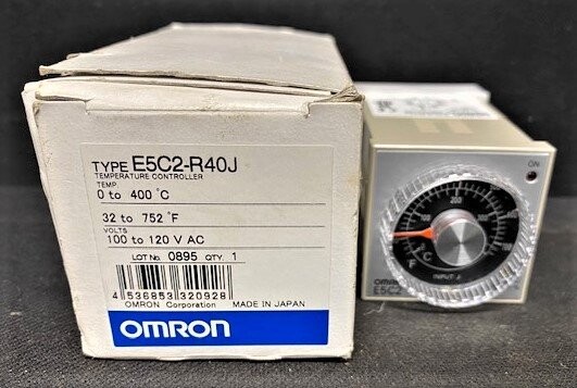 Omron E5C2-R40J AT-580 Temperature Controller - Image 2