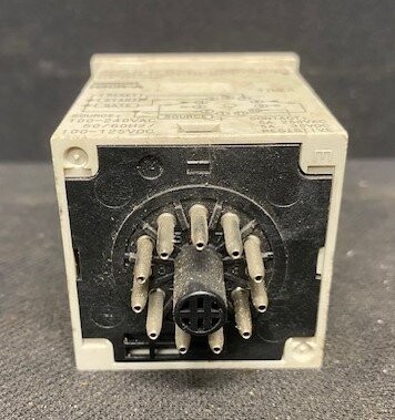 Omron H3CR-A Timer - Image 3