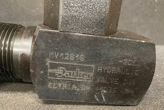 Parker MV1261S Hydraulic Valve - Image 3