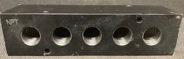 Polyconn MCM30-375-05B Anodized Aluminum Pneumatic Manifold - Image 3