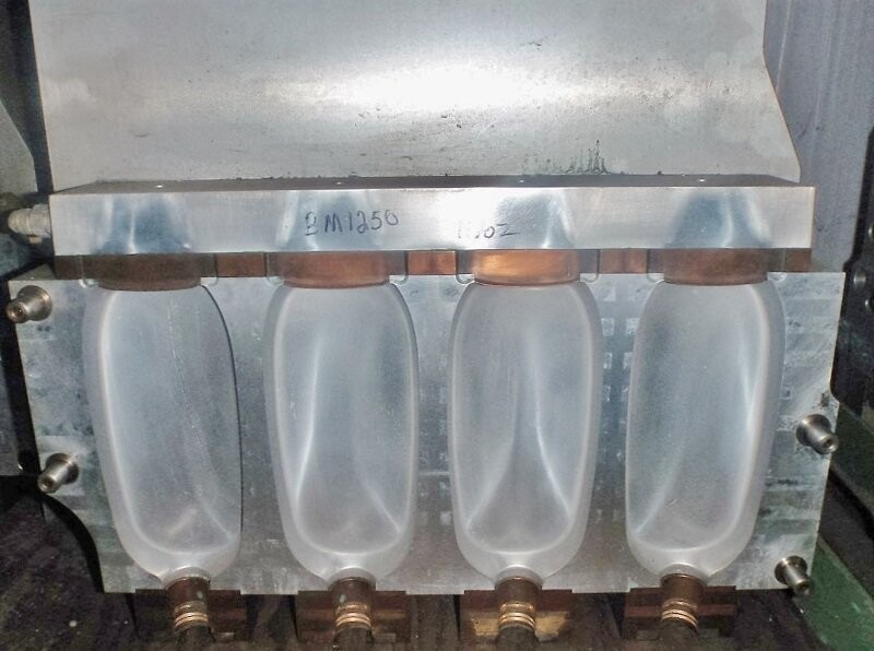 Heise Unknown Model 16 oz Quad Oval Bottle Mold with Tail Puller - Image 2