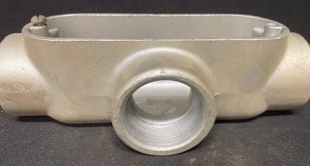 Red Dot AT-5 1 1/2" T-Style Conduit