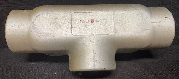 Red Dot AT-5 1 1/2" T-Style Conduit - Image 2