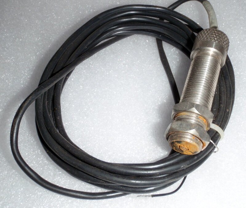 Red Lion Controls MP62TA00 Pickup and Preamplifier Sensor