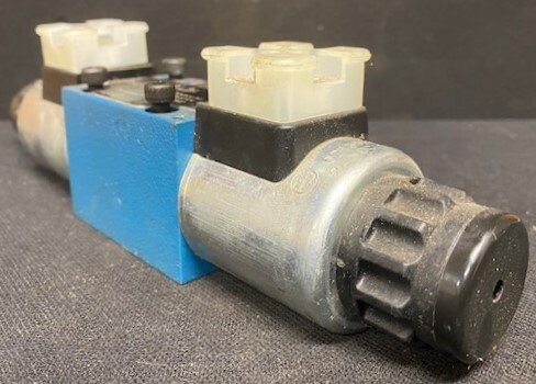 Rexroth 3DREP6C-20/25EG24N9K4/M Hydraulic Valve