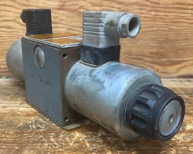 Rexroth 4WE10E31/CG24N9Z45 Hydraulic Valve