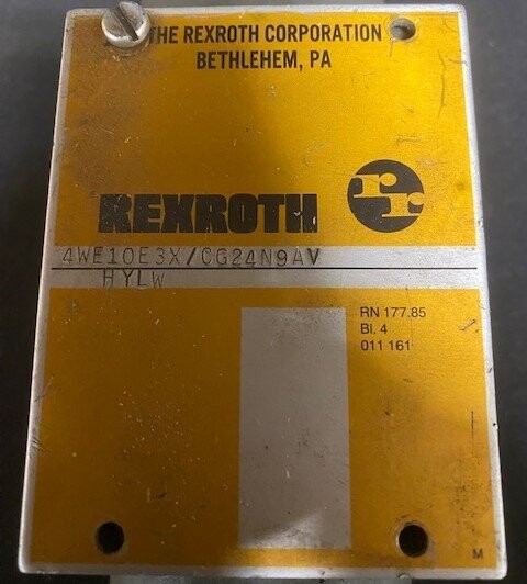 Rexroth 4WE10E3X/CG24N9AV Hydraulic Valve - Image 2