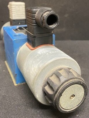 Rexroth 4WE10U33/CG24N9Z4 Hydraulic Valve