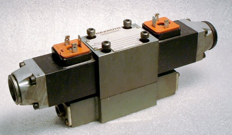Rexroth 4WE6E51/AG24NK4 Hydraulic Valve