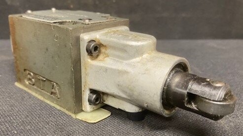 Rexroth 4WMR6C52/5 Pneumatic Valve