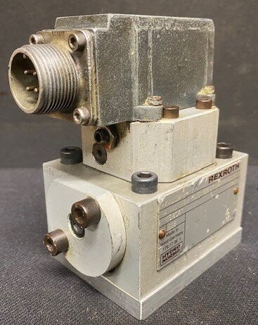 Rexroth 4WS2EM 10-30/5B3ET315K8A/M SO15 Hydro Norma Servo Valve