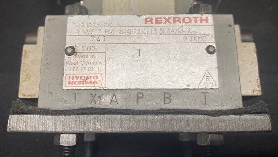 Rexroth 4WS2EM 10-40/5B3ET315K8A/M-10 Hydro Norma Servo Valve - Image 2