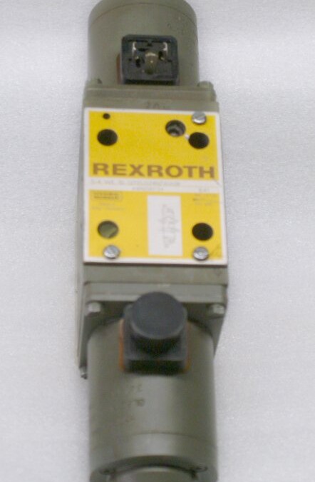 Rexroth 5-4 WE Q11/LG24NZ4/A08 Hydraulic Valve - Image 2