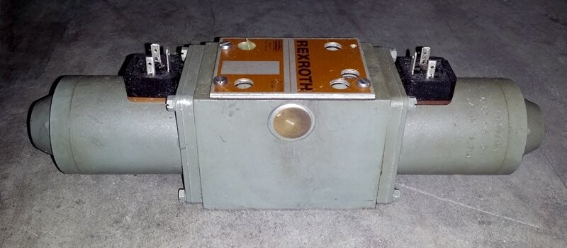 Rexroth 5-4 WE Q11/LG24NZ4/A08 Hydraulic Valve