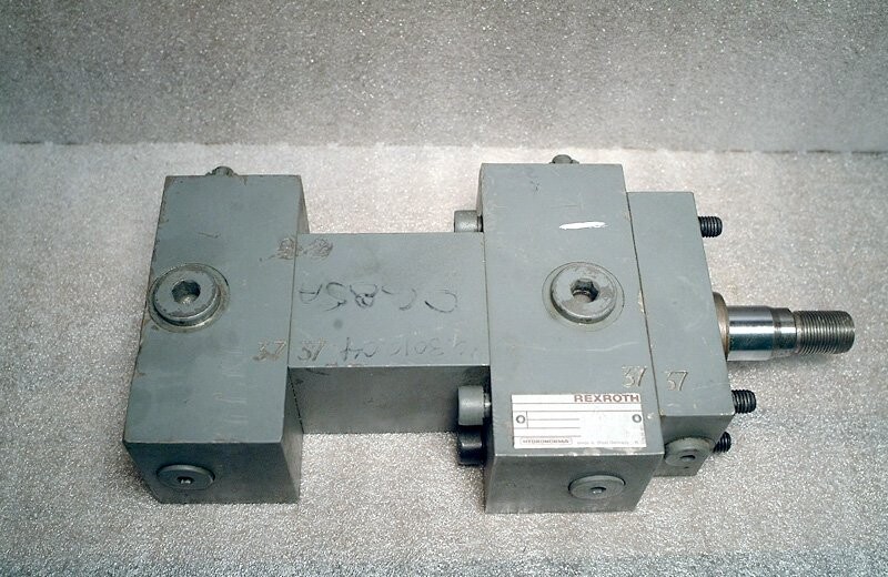 Rexroth CY 350 C40/25-95 Takeout Cylinder