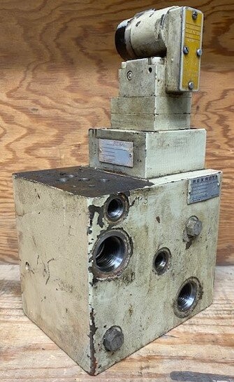 Rexroth M-3-SE-6-U20/315-G24-NZ45 Hydraulic Solenoid Valve on Rexroth LFA 25 WLA 60/12 Manifold and AGA-2177-0-C Manifold