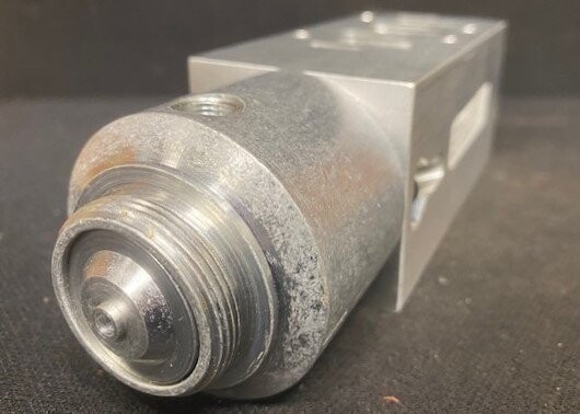 Rexroth P-029905-00005 Pneumatic Valve - Image 3