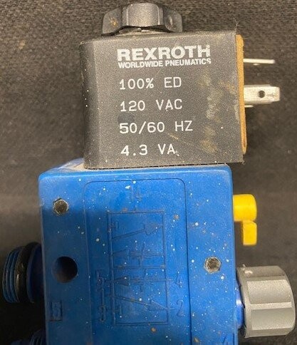 Rexroth PW67697-1 Directional Cylinder Solenoid Valve - Image 2
