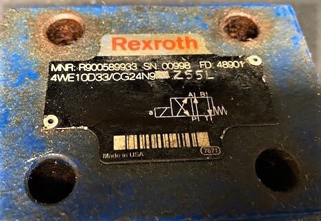 Rexroth R900589933 Hydraulic Directional Control Valve - Image 3