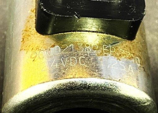 Rexroth R900021389 Solenoid - Image 2