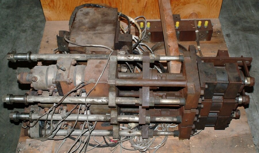 Rock Valley Tool A-7310-P Blow Mold Machine Head