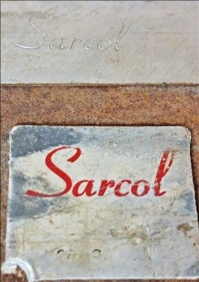 Sarcol Unknown Model 24 oz Hour Glass Bottle Blow Mold - Image 2