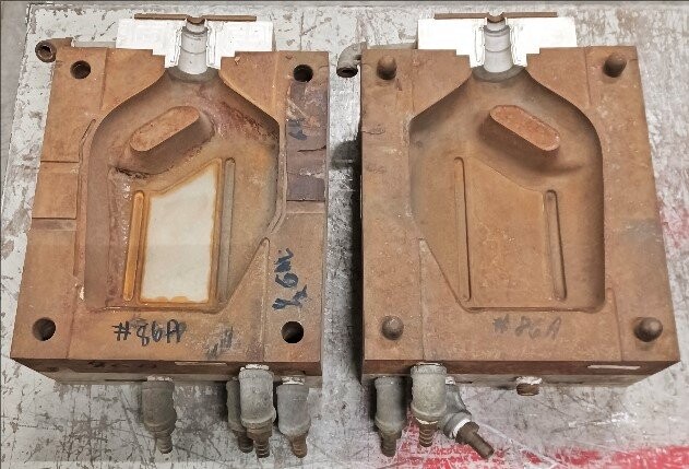 Sarcol Unknown Model Flat Half Gallon Blow Mold